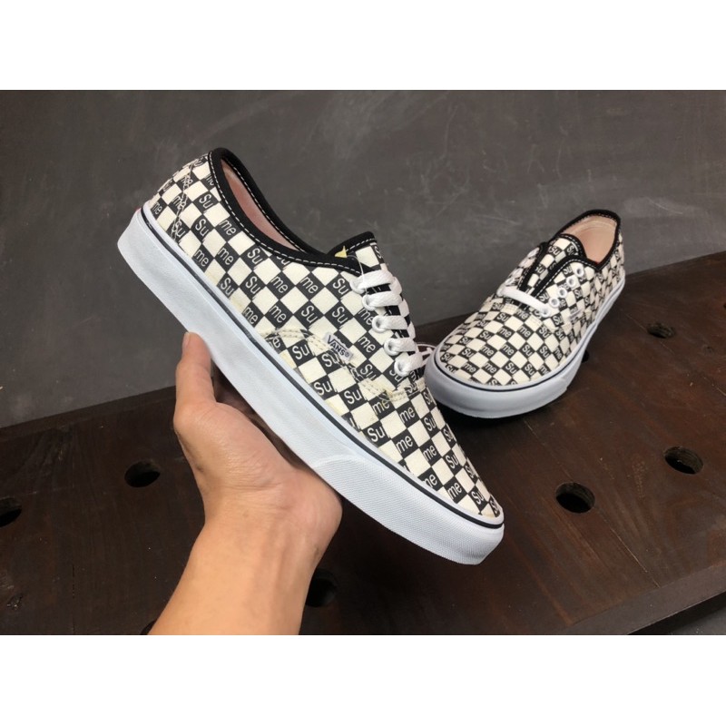 Giày Thể Thao Vans X Supreme Phối Màu Đen Trắng Cá Tính