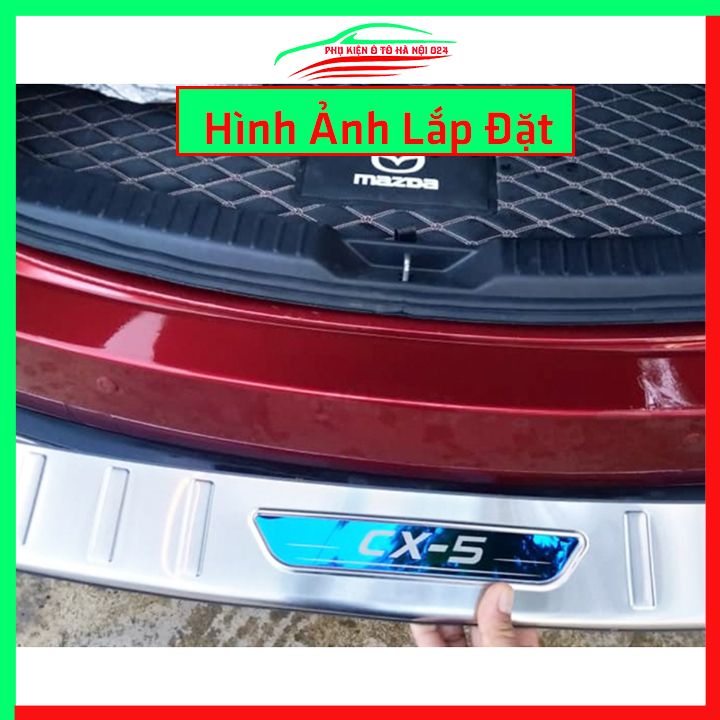 Ốp chống trầy cốp Mazda CX5 CX-5 2018-2023 inox sáng bóng