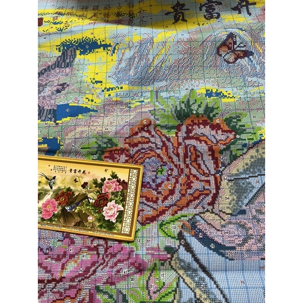 THÊU KÍN - tranh thêu chữ thập hoa CHƯA THÊU