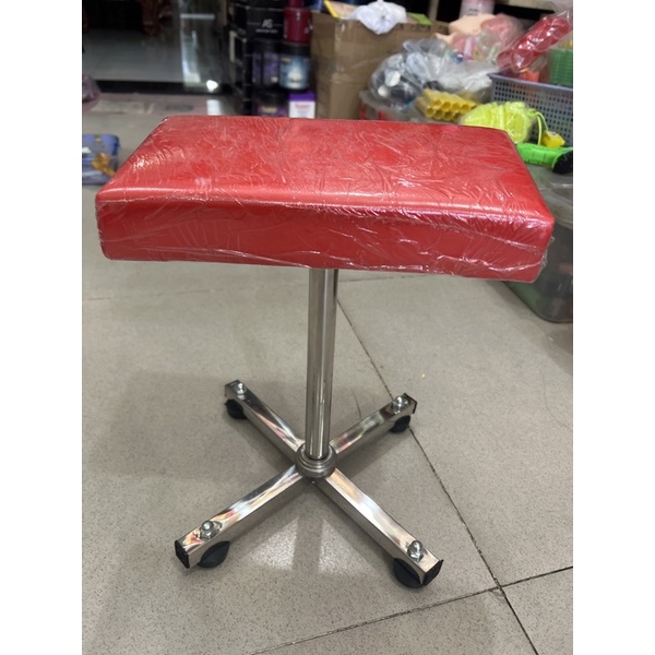 Ghế gác chân làm móng ,nail  chân inox đậm đây có màu đỏ và màu đen