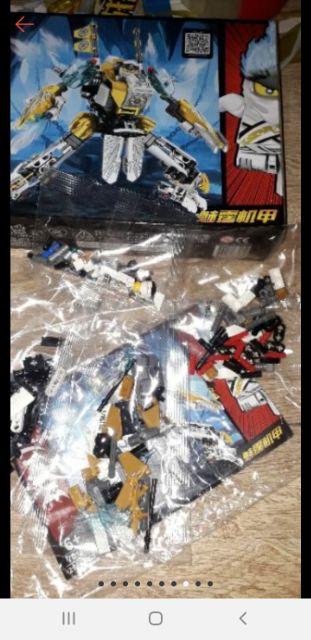 Lắp ráp 1 hộp LegoNinja Hiệp sĩ 7015 có trên 210 chi tiết bằng nhựa rất đẹp