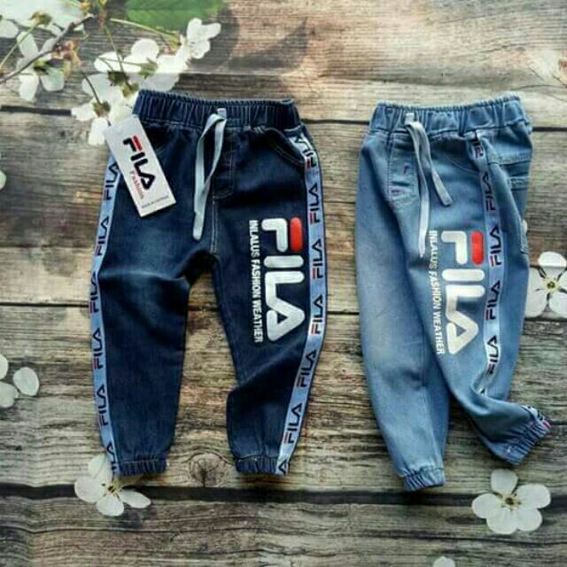 Quần bò Fila cực đẹp bán shop