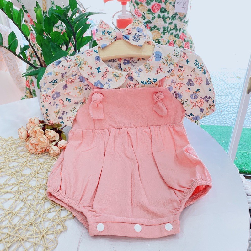 Bodysuit cho bé yếm hồng hoa