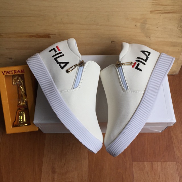 Giày sneaker độn đế