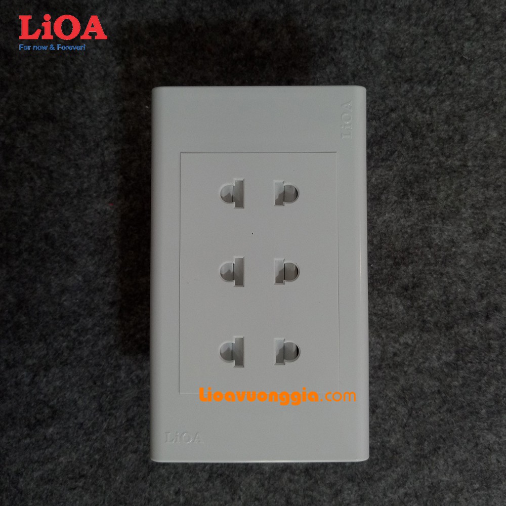 Combo ổ cắm điện ba 2 chấu LiOA 16A 3520W - Lắp nổi