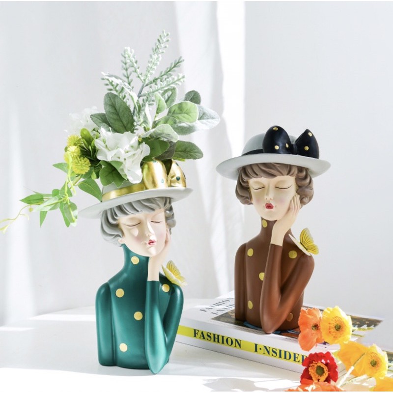 Tượng cô gái cắm hoa 30cm