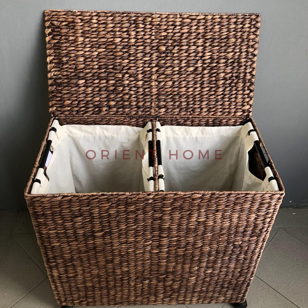 Thùng lục bình đựng đồ giặt màu nâu, 2 ngăn có vải lót tháo rời được từng ngăn.