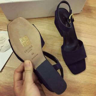 SANDAL