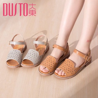 Sandal Dusto holiday