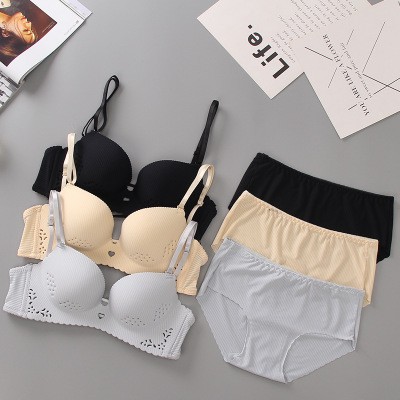 Set bộ đồ lót đúc, hàng cao cấp Quảng Châu (gồm áo + quần)