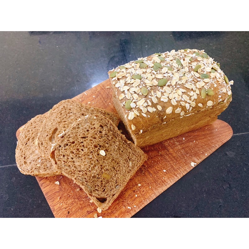 Bánh mì đen nguyên cám mix hạt 450g (14 lát)(ship miền bắc)