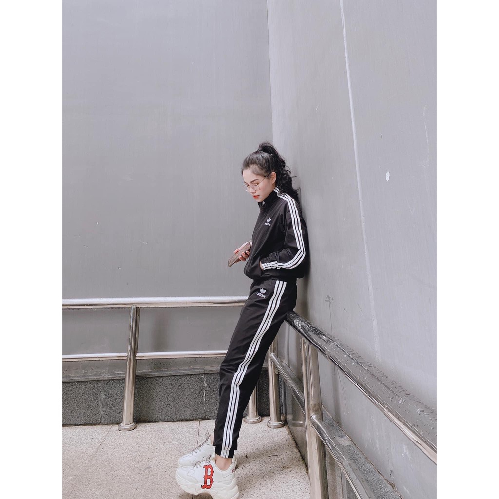 (HÀNG XUẤT XỊN) bộ gió đen nữ 2 lớp chất gió đẹp êm dáng chuẩn, Gió mềm co dãn nhẹ, xịn xò SIZE: S M L