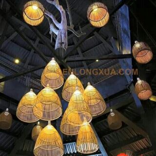 Chao đèn mây tre hình nơm đó dài