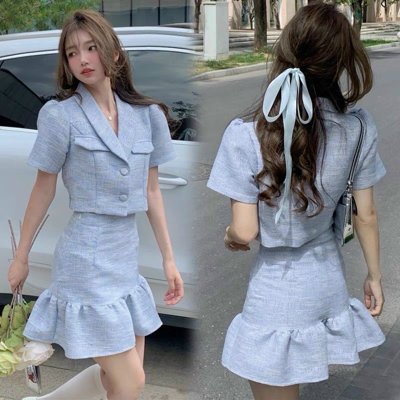 Set 2 món áo tay dài cổ U croptop & chân váy dáng A