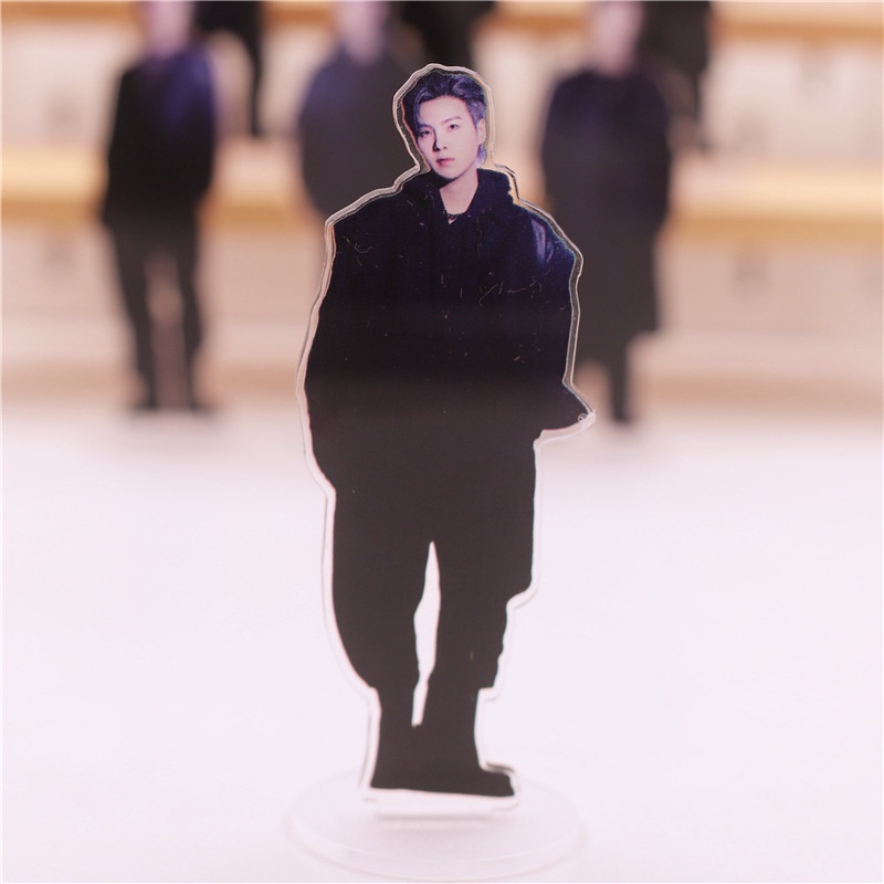 Giá Đỡ Acrylic 11CM Hình BTS Trang Trí Bàn