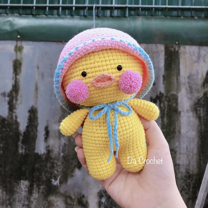 Con Gà Đội Nón Nhồi Bông Bằng Len Dễ Thương Cho Bé - Thú Bông Handmade Đan Móc Thủ Công Bằng Tay
