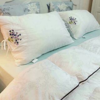 Gối lông vũ có hương thơm Lavender