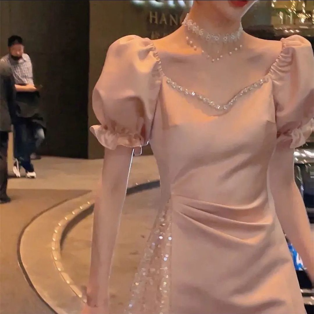 Đầm Dáng Ôm Hở Eo Đính Kim Cương Sang Trọng Thời Trang Cao Cấp 2022