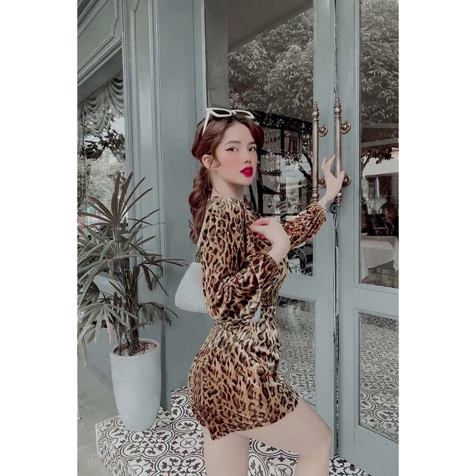 Jumpsuit Ngắn 💝FREESHIP💝 Jum short beo cổ tim phối viền ren tay dài bo J1077 | BigBuy360 - bigbuy360.vn