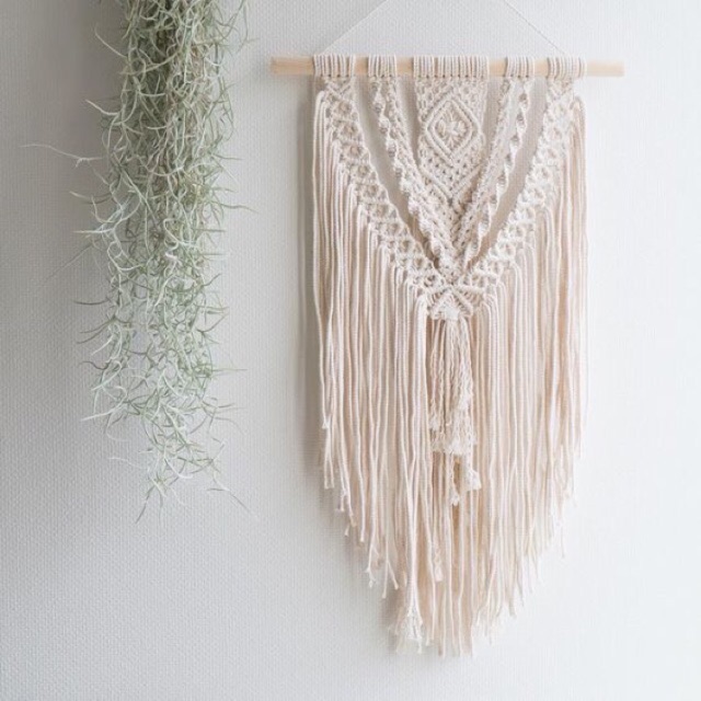 Macrame wall hanger