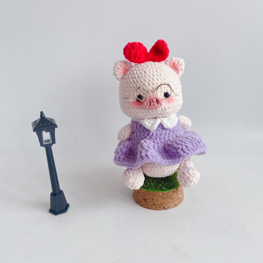 🐷Chart Tiếng Việt chú Heo ngồi siêu đáng yêu - Yêu Handmade