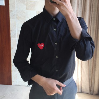 Áo sơ mi đen thêu tim đỏ