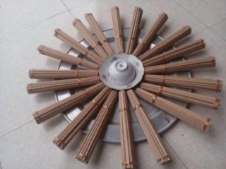 Đũa gỗ kim giao.