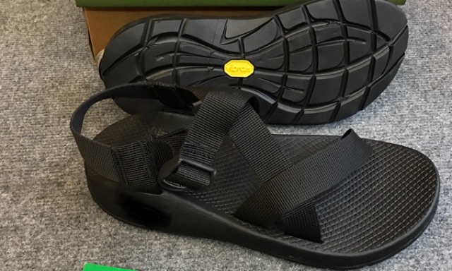 Dép chacoo nam đẹp đen như ảnh