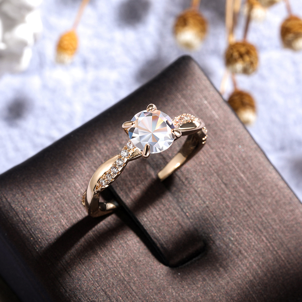 Nhẫn cưới bằng thép titan màu vàng đính kim cương nhân tạo cho nữ