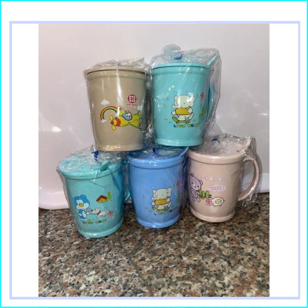 Cốc Nắp Song Long chất liệu nhựa PP bền bỉ an toàn thực phẩm