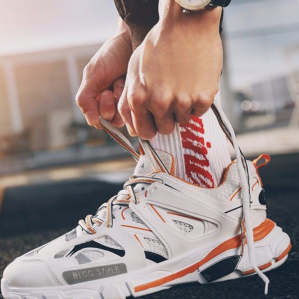 big_sneaker