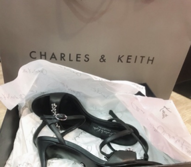 Giày Cao Charles & Keith Au Sale