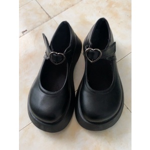 Giày Mary Janes khuy tim xinh xắn