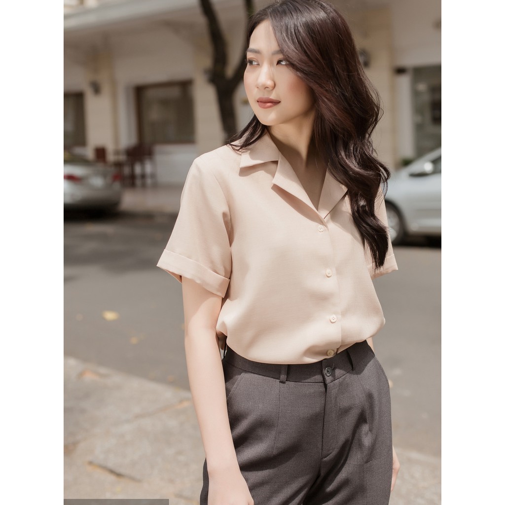 Sơ Mi Tay Ngắn, Áo Sơ Mi Nữ Cổ Vest Màu Nude Da ( Be ) Màu Hot Của Năm, Thời Trang Công Sở Đẹp. | BigBuy360 - bigbuy360.vn