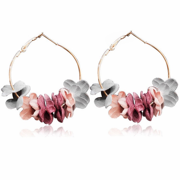 Hoa tai hợp kim hình vòng tròn thiết kế phối hoa dễ thương