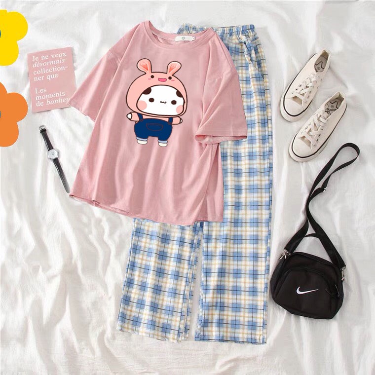 Sét Áo Cậu bé mũ hồng + quần kẻ karo, Áo thun from rộng, Chất đẹp không xù, quần suông ống rộng, Sét bộ mặc ở nhà - MODY