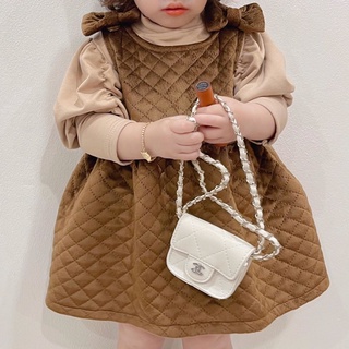 Váy yếm kèm áo len