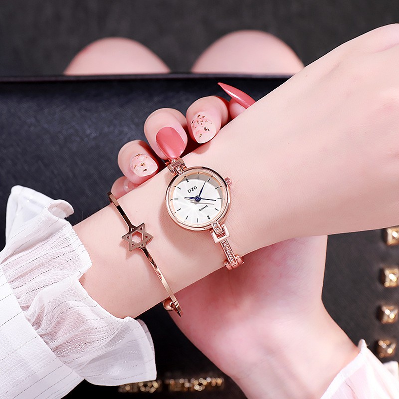 Đồng hồ nữ lắc DZG DL01 cực đẹp, chính hãng, mặt vạch kim xanh tuyệt đẹp, kính mineral chống xước tốt | BigBuy360 - bigbuy360.vn