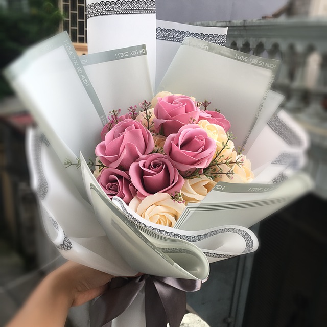 Bó hoa 18 bông làm quà tặng