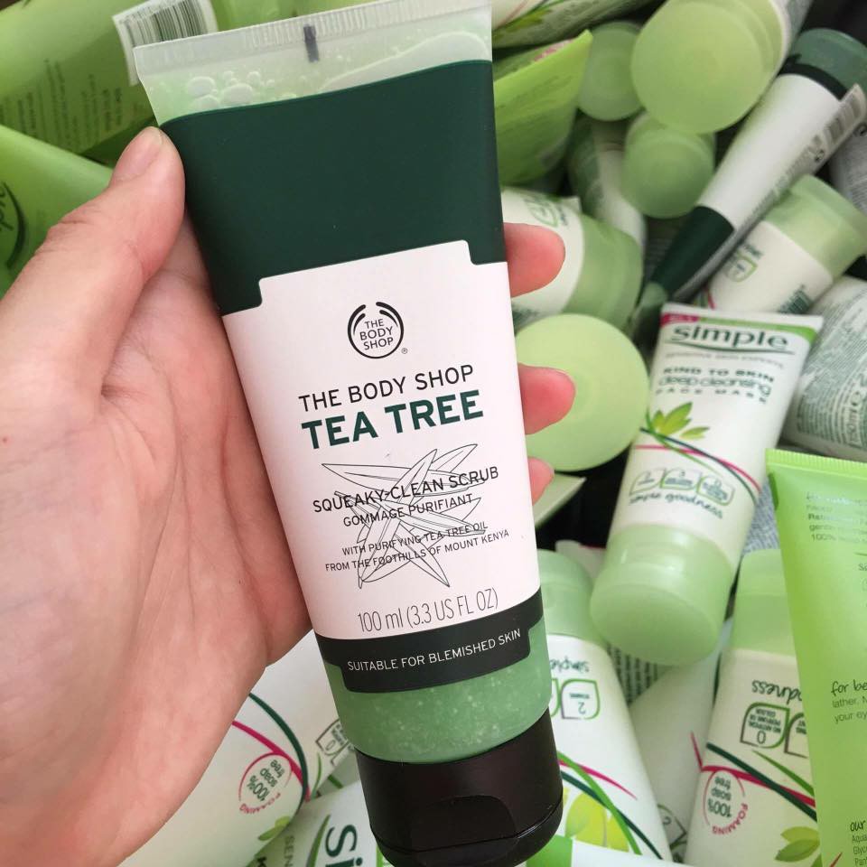 Tẩy Tế Bào Chết Tea Tree Squeaky Clean Scrub The Body Shop100ml.