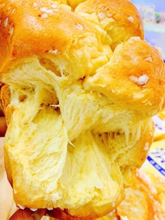 Bánh mì hoa cúc Pháp harry brioche