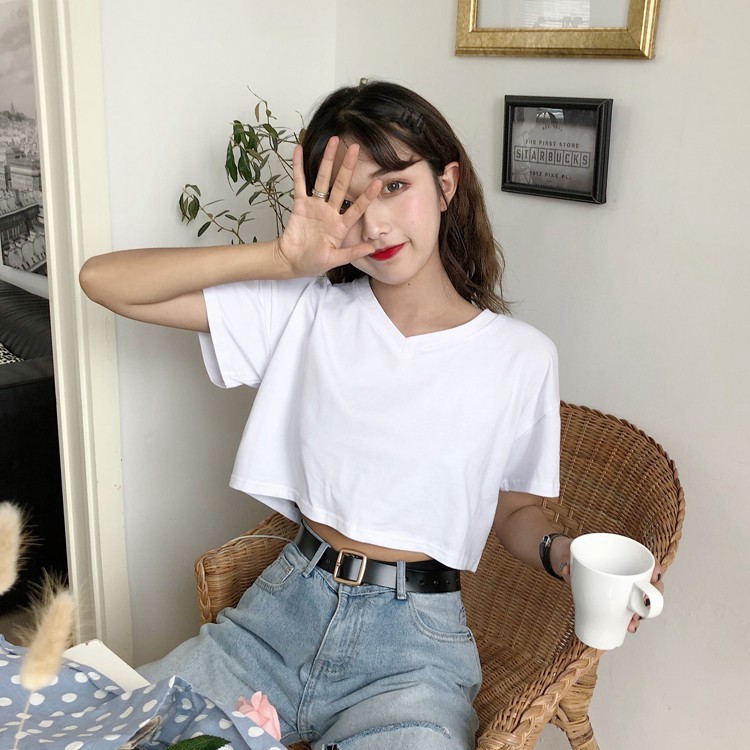 Áo Thun Croptop Cổ Tim 🌟 Áo Croptop Nữ Cổ V Tay Lỡ Form Rộng Chất Cotton Mịn Xịn | BigBuy360 - bigbuy360.vn