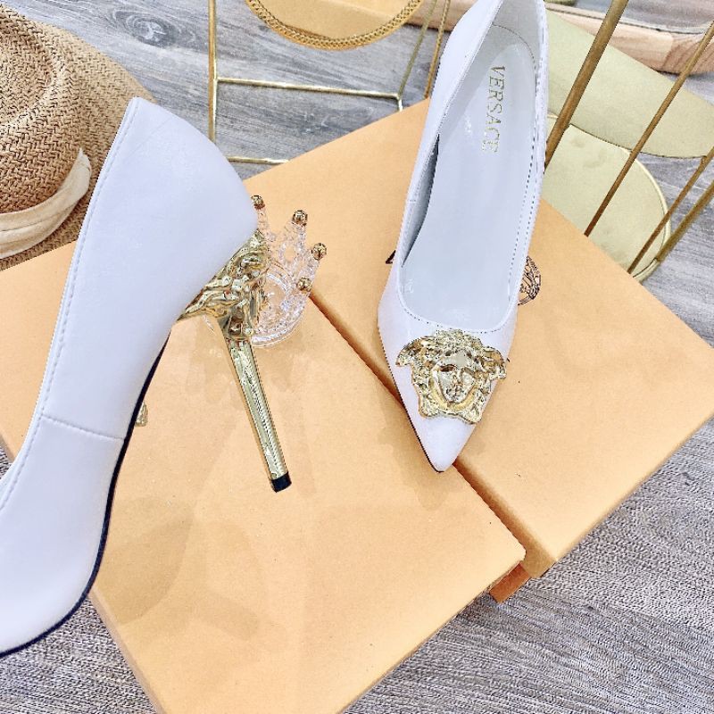 J(VIDEO) Giày Cao Gót 10p Logo Gót Mạ Đồng Sang Chảnh Da Bóng Mềm Êm Fullbox Cao Cấp