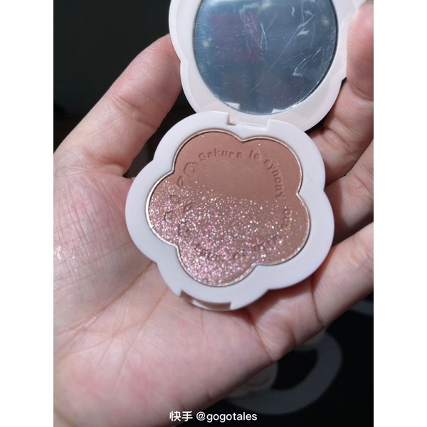 Phấn má GOGO TALES BLOOMING GIRL