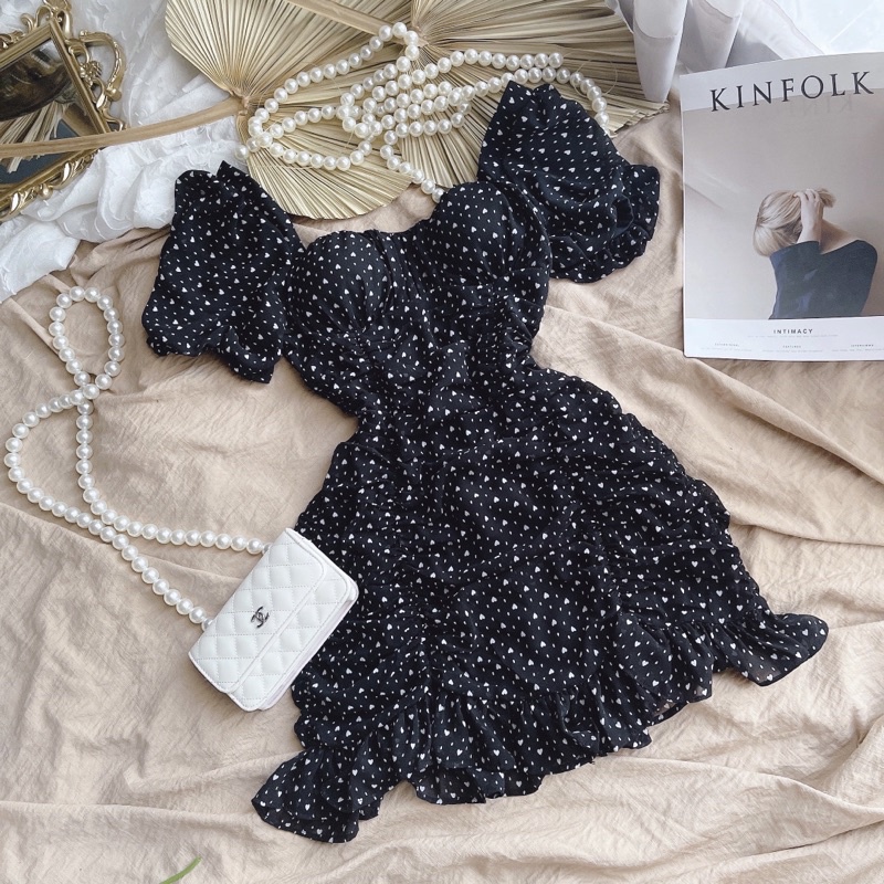 Đầm đen hoạ tiết