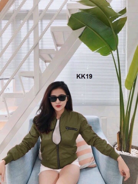 Áo khoác nữ crop | BigBuy360 - bigbuy360.vn