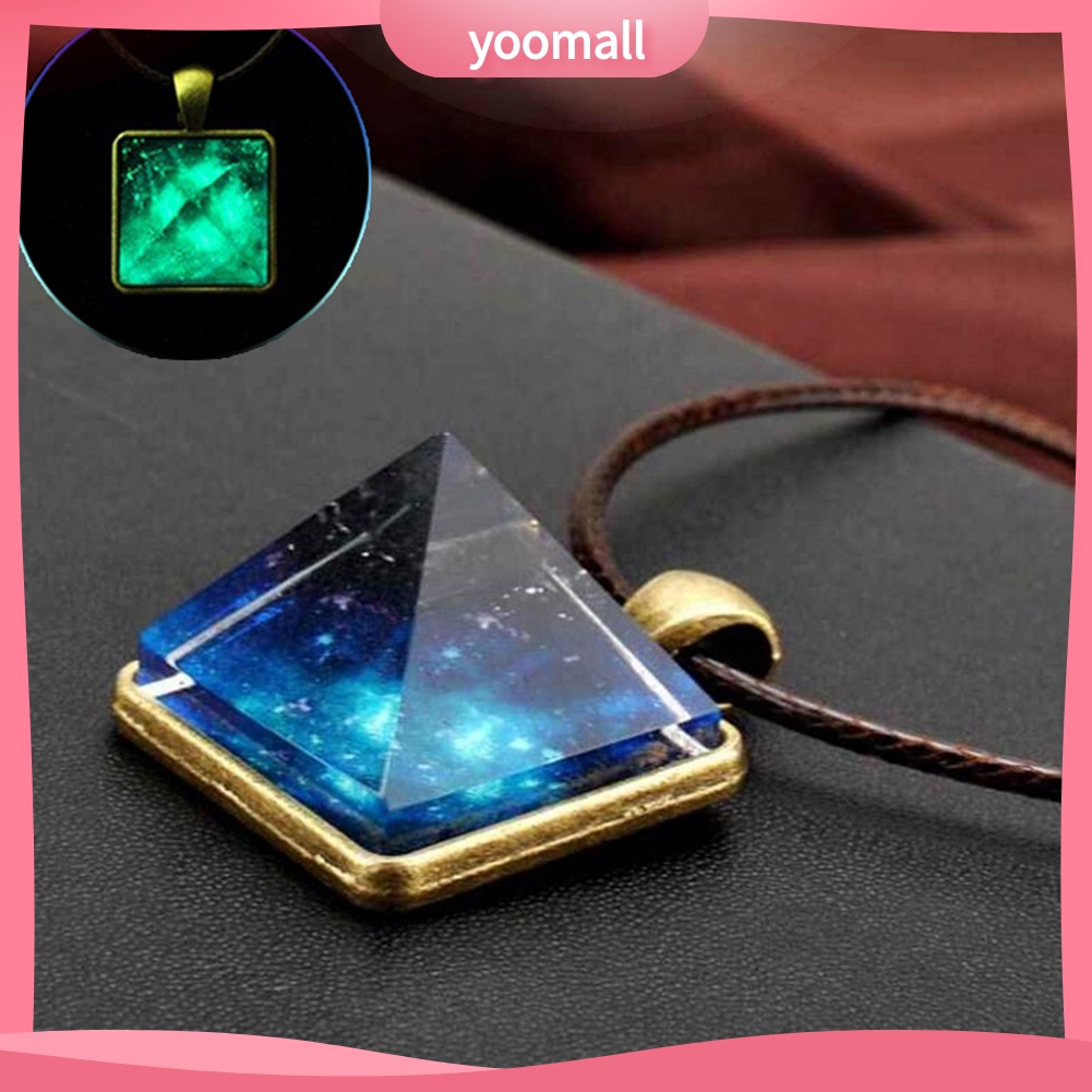 vòng cổ Mặt Hình Kim Tự Tháp Phát Sáng