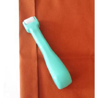 Dụng Cụ Lăn Cắt Vải