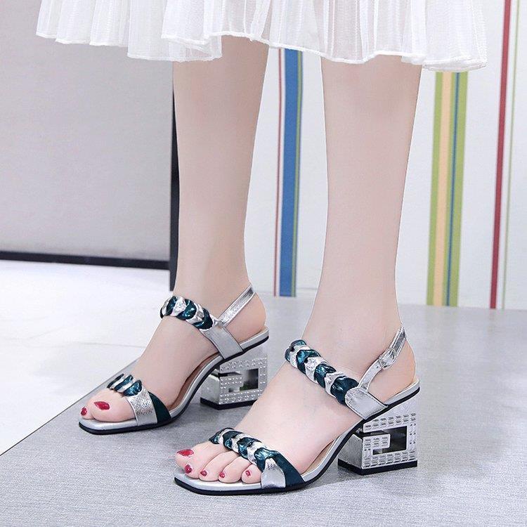 Xăng đan Đế Dày Khóa Cài Một Đường Viền Phong Cách Âu Mỹ Thời Trang Mùa Hè Cho Nữ