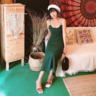 Váy 2 dây chấm bi quảng châu